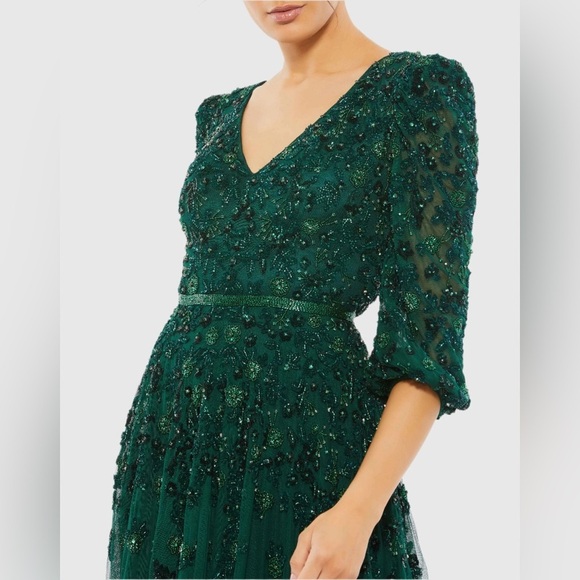 Emerald Long Sleeve Gown with Intricate Beading - Picture 4 of 7